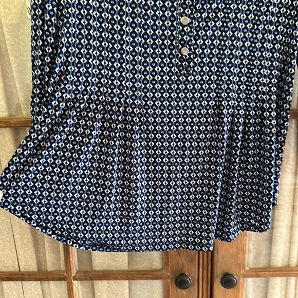 Very flattering blouse quarter inch sleeve - Picture 5 of 6